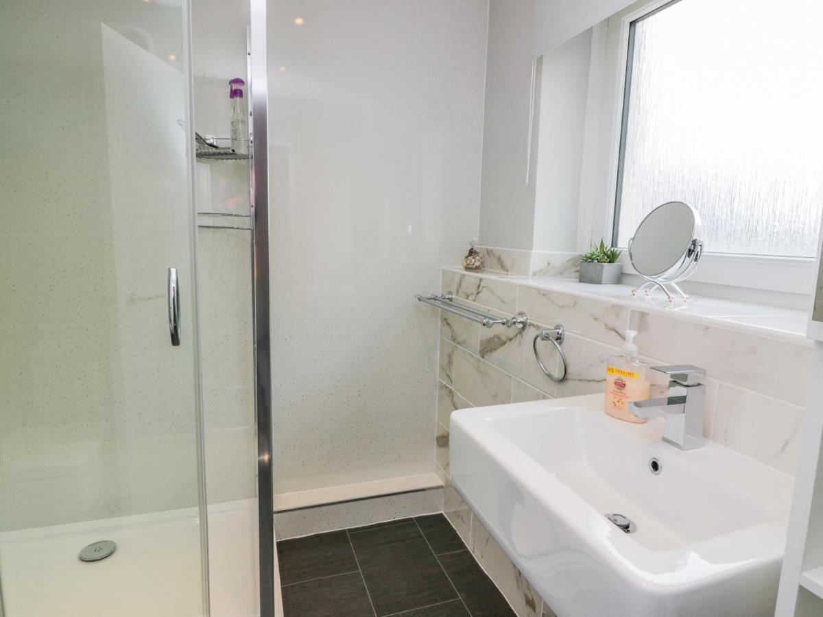 Apartamento Cumbrae View Largs Exterior foto