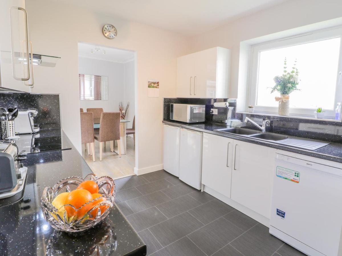 Apartamento Cumbrae View Largs Exterior foto