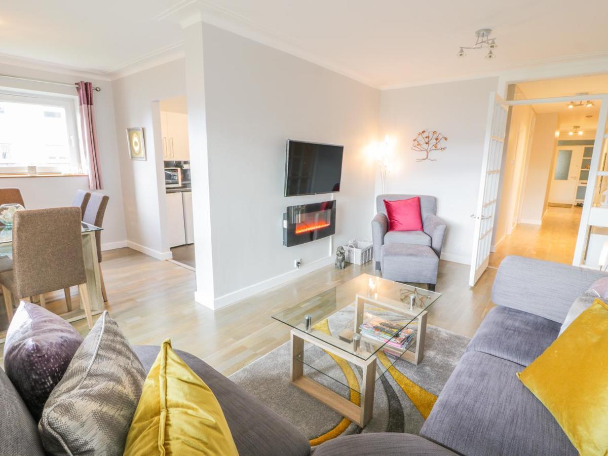 Apartamento Cumbrae View Largs Exterior foto